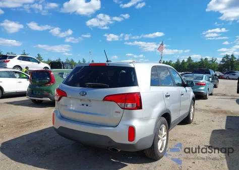 2015 Kia Sorento Lx z USA, uszkodzony, nr VIN 5XYKTCA65FG544534